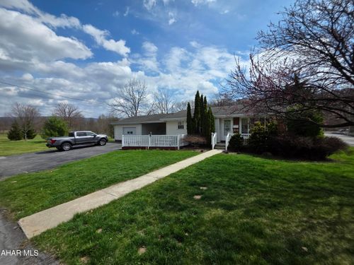 5743 Maryland Ave, Altoona, PA, 16602-5007 | Card Image