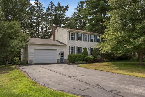 27 Hickory Dr, Brunswick, ME, 04011-9384 | Card Image
