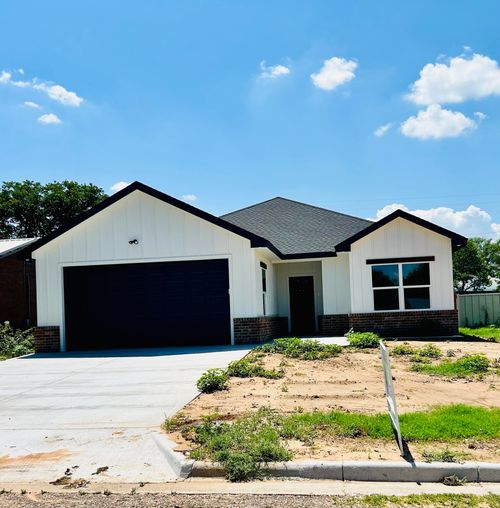 407 Avenue M, Abernathy, TX, 79311-3232 | Card Image
