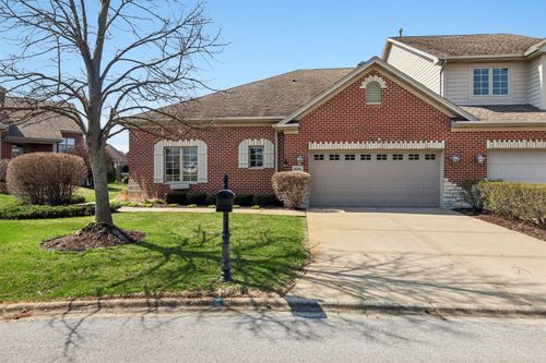 9215 Friar Way, Frankfort, IL, 60423-3157 | Card Image