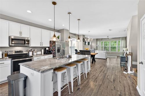 501 Violet Ct, Newport News, VA, 23602-6653 | Card Image