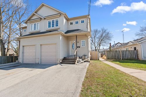 2 Townline Rd E, Thorold, ON, L2V1W1 | Card Image