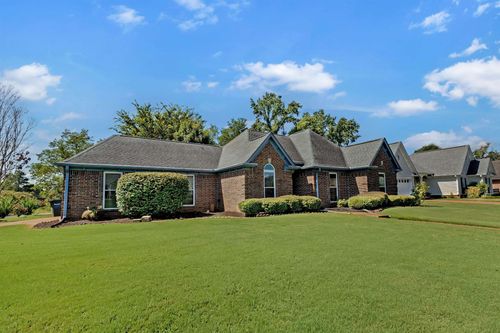 70 Oakcrest Dr, Oakland, TN, 38060-3244 | Card Image