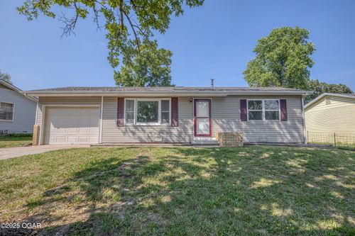 1426 Greenwood Blvd, Neosho, MO, 64850-1353 | Card Image
