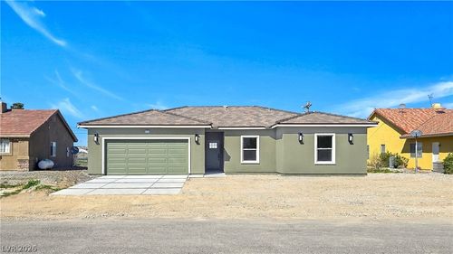 2886 Mount Charleston Dr, Pahrump, NV, 89048-1046 | Card Image