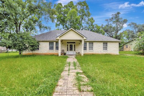 306 Heath Ave, Madisonville, TX, 77864-1720 | Card Image