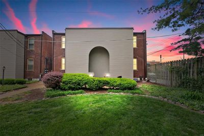 E-4 - 327 N Boyle Avenue, Condo with 2 bedrooms, 1 bathrooms and null parking in St Louis MO | Image 2