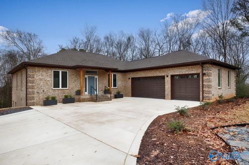 167 Brentwood Ln, Madison, AL, 35758-8496 | Card Image