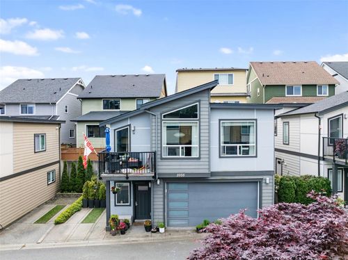1005 Boeing Close, Langford, BC, V9B0R2 | Card Image