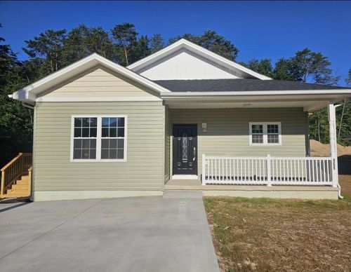 3255 Catalpa Ave, Buena Vista, VA, 24416-1223 | Card Image