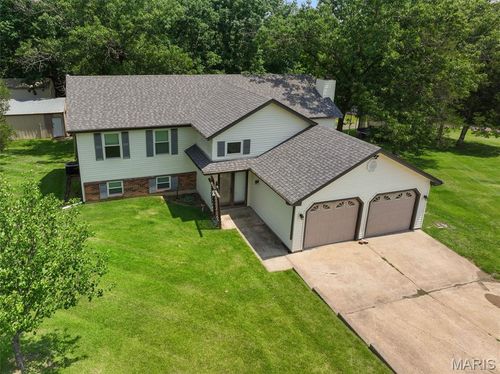 26198 Woodridge Dr, Warrenton, MO, 63383-6526 | Card Image