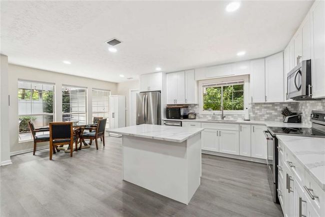285 Glen Lake Dr, House other with 4 bedrooms, 4 bathrooms and 1 parking in Atlanta GA | Image 9