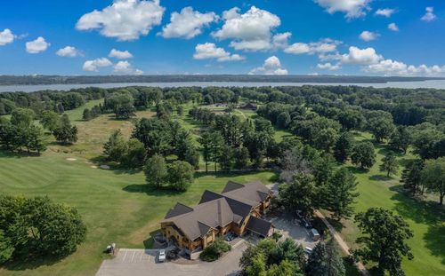 8-695 South St, GREEN LAKE, WI, 54941-9411 | Card Image