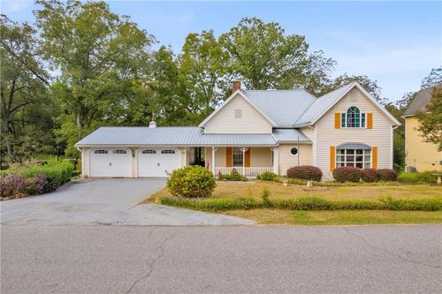 241 Sims St, Maysville, GA, 30558-2009 | Card Image