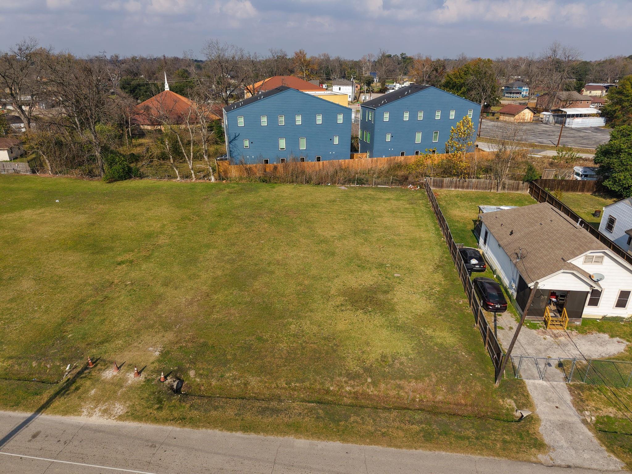 Land in Houston 2