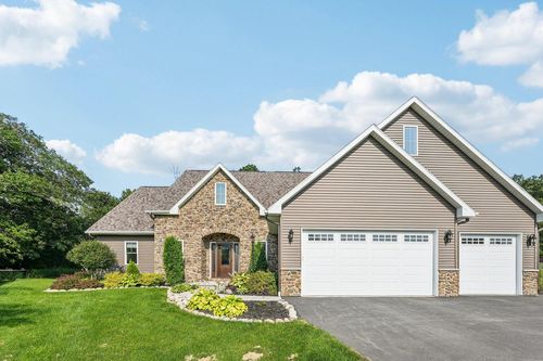 N3599 Red Oak Dr, Campbellsport, WI, 53010-1869 | Card Image