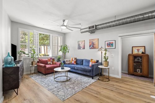 unit-121-201 W Lancaster Ave, Fort Worth, TX, 76102-6664 | Card Image