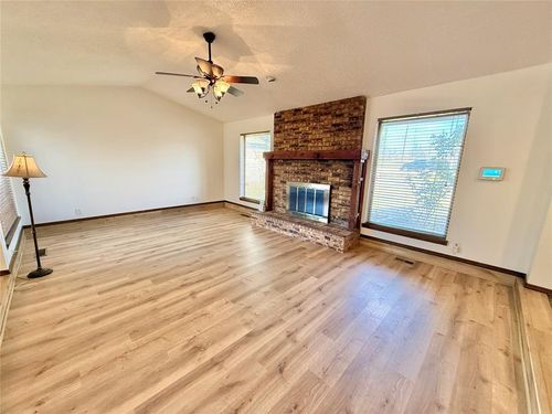 5 Vickie Dr, Del City, OK, 73115-3843 | Card Image