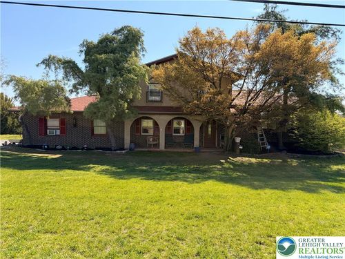 1170 Oakhurst Dr, Slatington, PA, 18080-1225 | Card Image