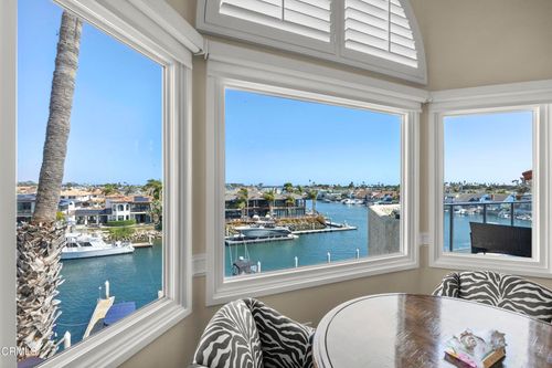 4252 Harbour Island Ln, Oxnard, CA, 93035-2905 | Card Image