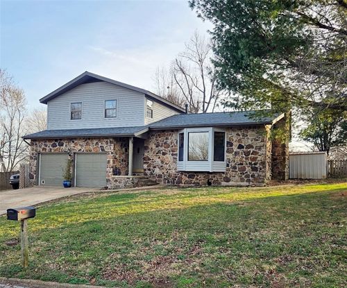 35 Hawthorne Dr, Harrison, AR, 72601-2301 | Card Image