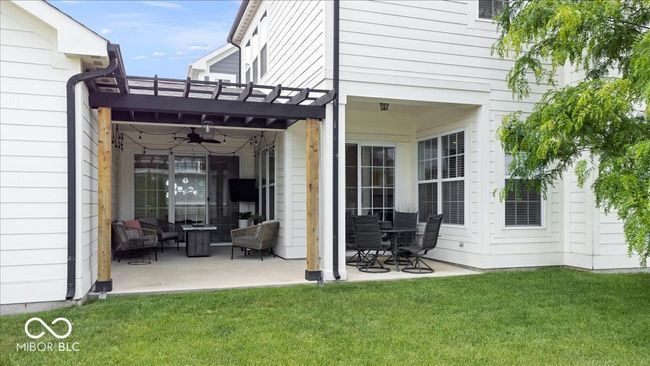 Covered patio, perfect for entertaining | Image 27
