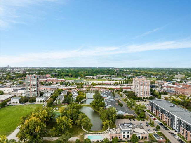 APT-1107 - 250 E Harbortown Dr, Condo with 2 bedrooms, 2 bathrooms and null parking in Detroit MI | Image 34