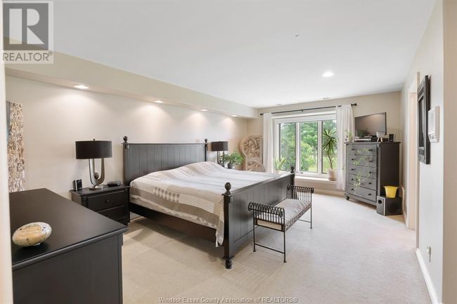 5569 Concession Rd 5 N, House other with 6 bedrooms, 3 bathrooms and null parking in Amherstburg ON | Image 14
