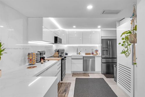 apt-108-101 Ocean Lane Dr, Key Biscayne, FL, 33149-1446 | Card Image