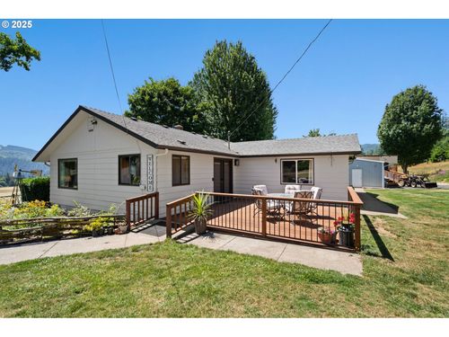 8054 Lewis River Rd, Ariel, WA, 98603-9811 | Card Image