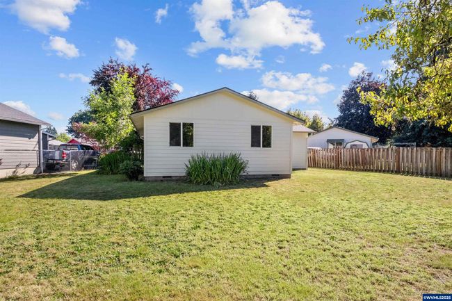 548 Erik Pl, House other with 3 bedrooms, 1 bathrooms and 1 parking in Jefferson OR | Image 33
