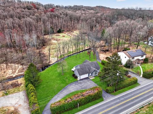 194 Vineyard Ave, Highland, NY, 12528-2327 | Card Image