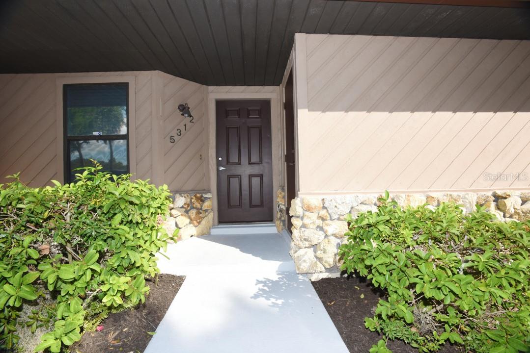 11th Street Cir, Bradenton, FL 34203