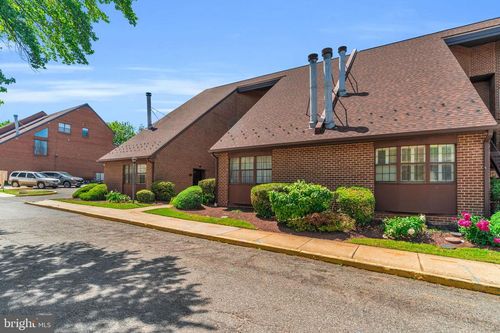 3040 Pineview Ct Ne, WASHINGTON, DC, 20018-1618 | Card Image