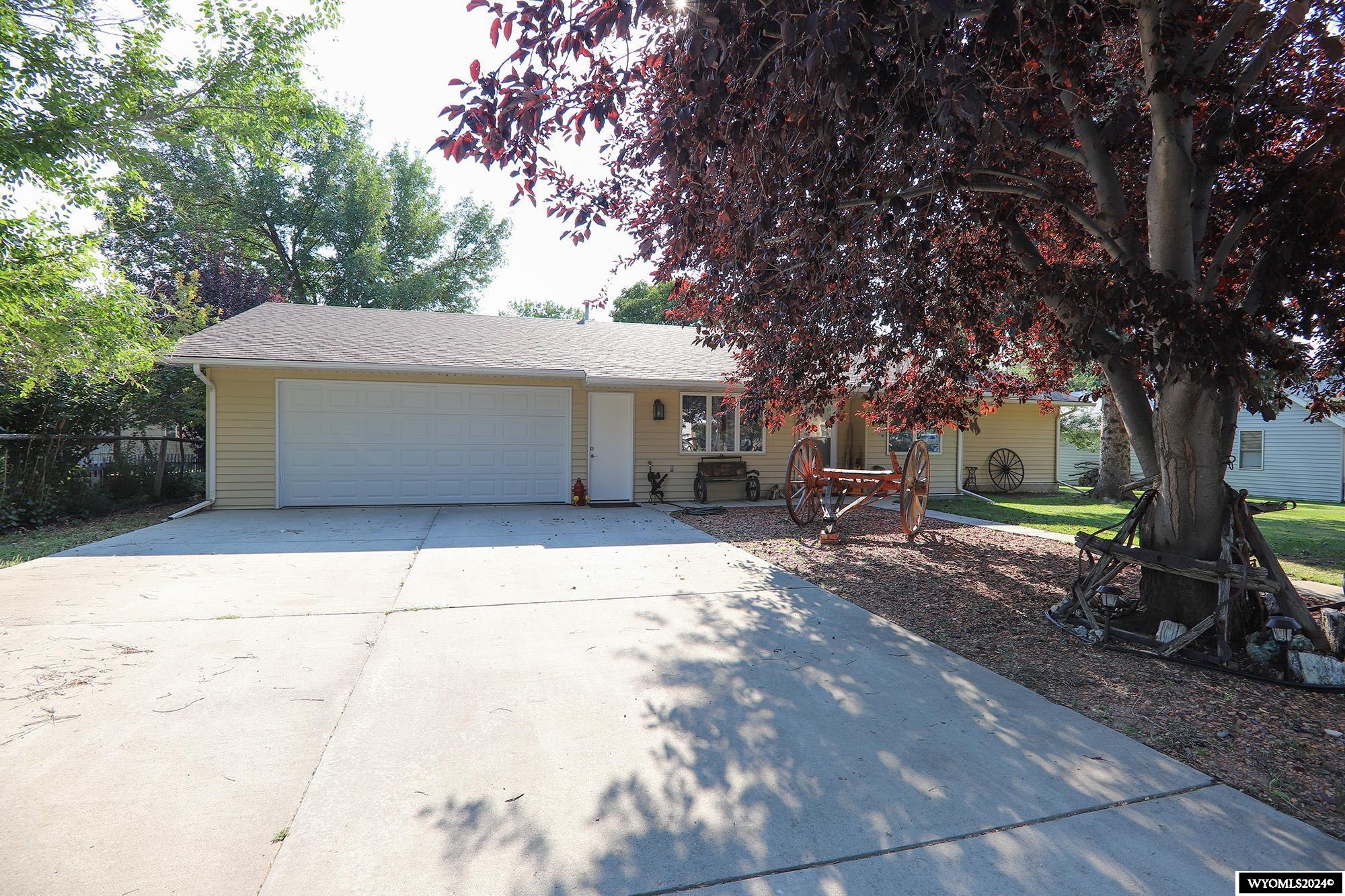 Burritt Ave, Buffalo, WY 82834