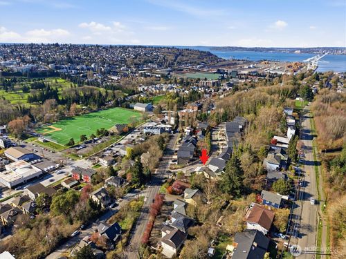 4584 22nd Ave Sw, Seattle, WA, 98106-1307 | Card Image