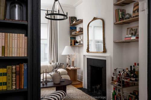 12 Andrews Ave, Toronto, ON, M6J1S3 | Card Image