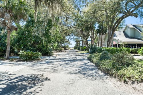 2 Nighthawk St, Hilton Head Island, SC, 29928-6505 | Card Image