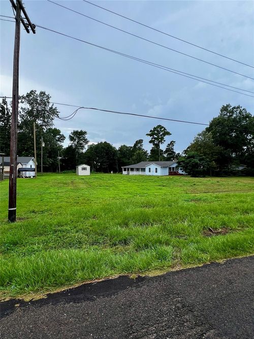 663 Indian Hill Blvd, Livingston, TX, 77351-1290 | Card Image