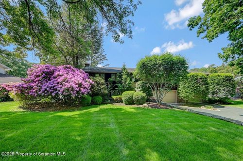 12 Lakeside Dr, South Abington Township, PA, 18411-9419 | Card Image