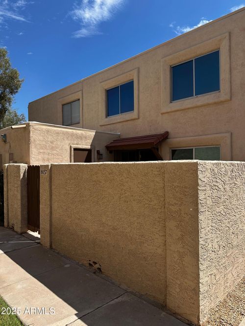 8037 E Glenrosa Ave, Scottsdale, AZ, 85251-2609 | Card Image