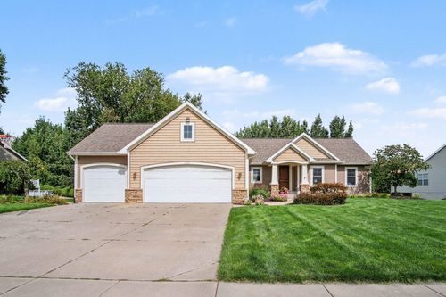 2001 Pavilion Dr Sw, Byron Center, MI, 49315-7926 | Card Image