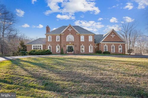 7480 Dunquin Ct, Clifton, VA, 20124-1834 | Card Image