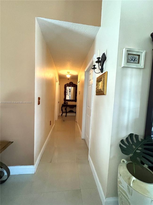 17086 Sw 144 Th Ct, House other with 3 bedrooms, 2 bathrooms and null parking in Miami FL | Image 17