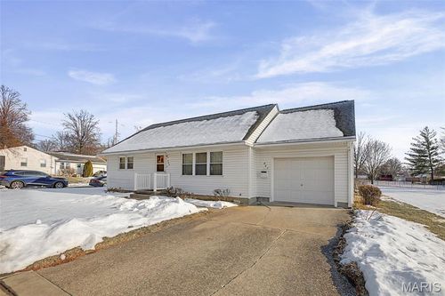 422 E Cherry St, Columbia, IL, 62236-2013 | Card Image