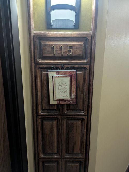 apt-115-10451 Greenbrier Rd, Minnetonka, MN, 55305-3447 | Card Image