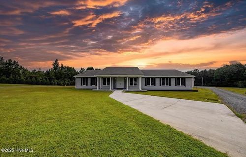 518 Edwards Rd, Jacksonville, NC, 28540-9219 | Card Image