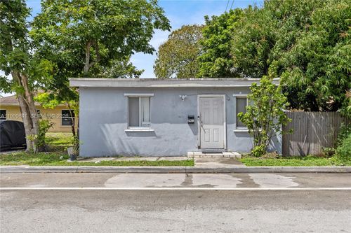 2901 Nw 9th Ct, Fort Lauderdale, FL, 33311-6621 | Card Image