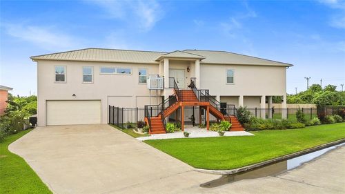 202 Debbie Ln, San Leon, TX, 77539-1936 | Card Image