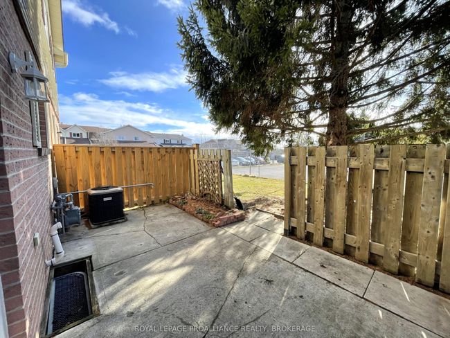 823 Datzell Lane, Condo with 3 bedrooms, 2 bathrooms and 1 parking in Kingston ON | Image 33